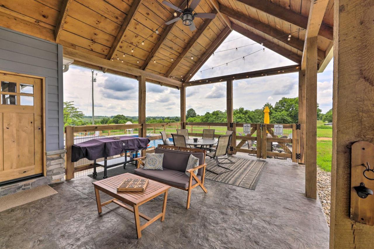 Villa Chic Williamstown Retreat With Pool And Hot Tub! Exterior foto
