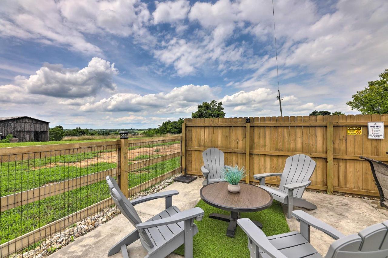 Villa Chic Williamstown Retreat With Pool And Hot Tub! Exterior foto